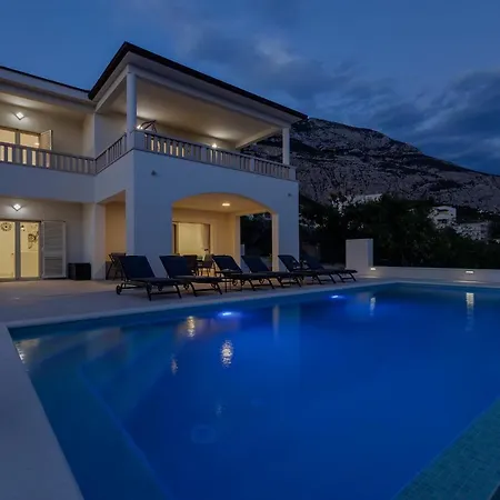 Camadra Villa