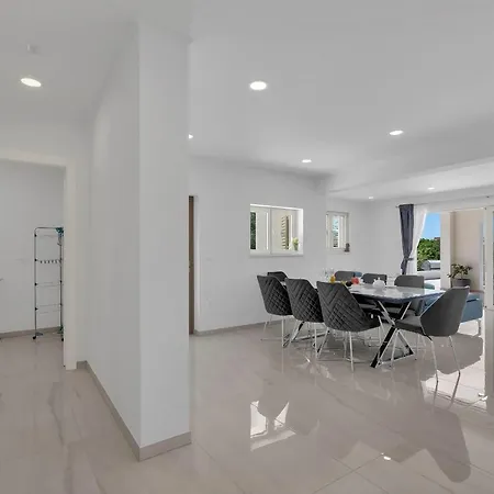 Villa Camadra *