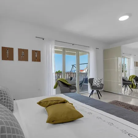 Camadra Willa Makarska