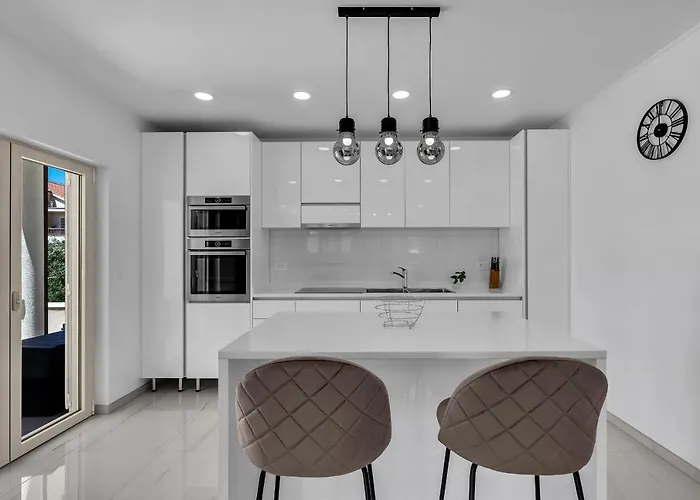 Camadra Willa Makarska